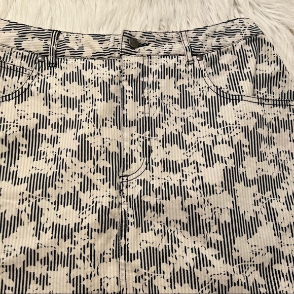 BDG Denim Mini Skirt Blue White Stripes Floral - Picture 7 of 12